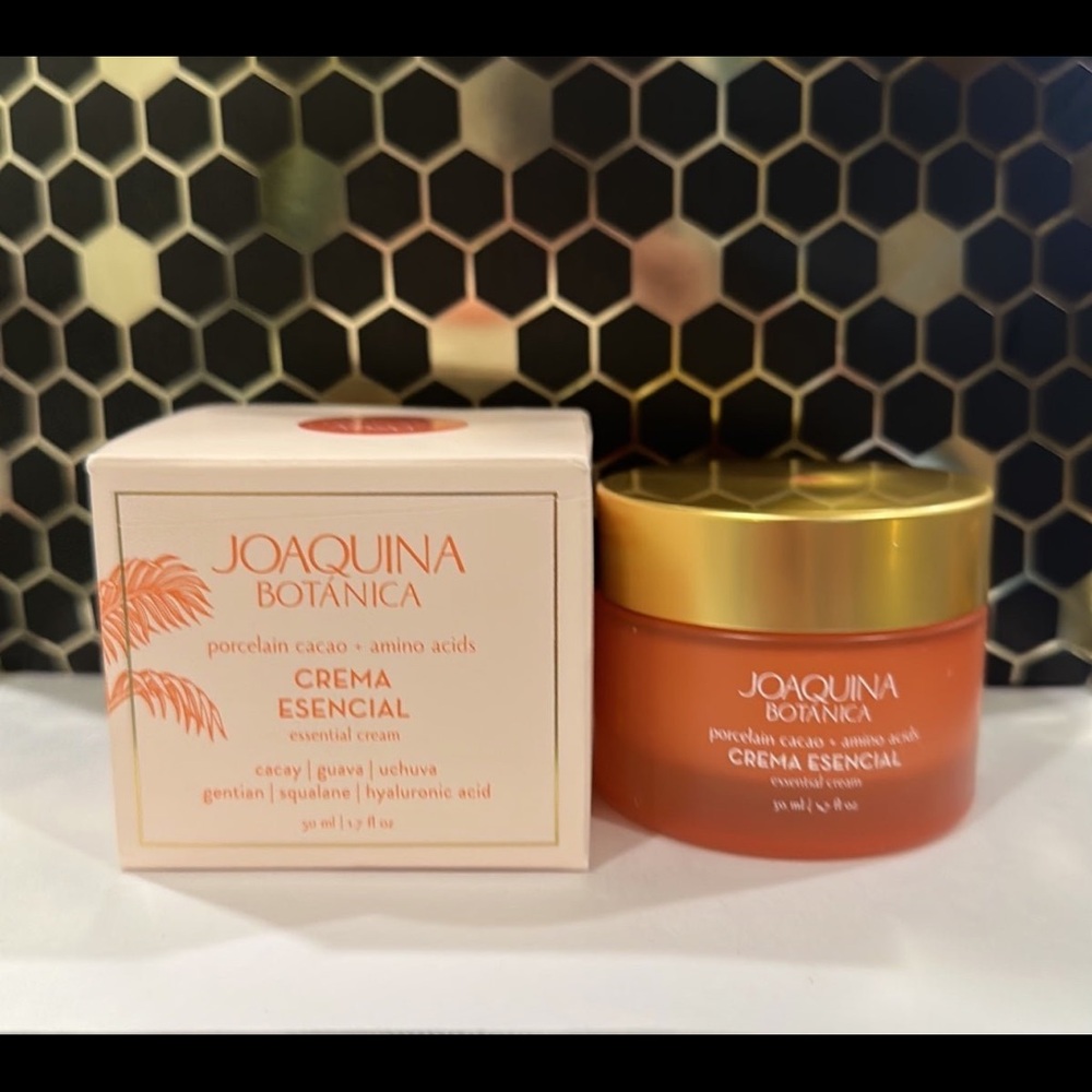 Joaquina Botanica essential cream